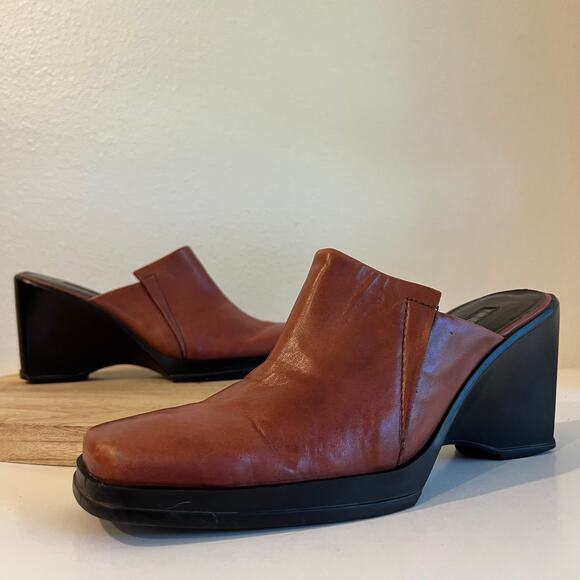 Nine West Vintage 90s Red Genuine Leather Chunky Wedge Mule Heel Size 10 - Picture 1 of 11